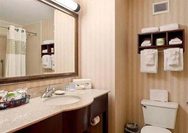 Hampton Inn Memphis / Southaven 3*,